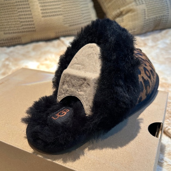 New Ugg leopard slippers 7 - Picture 4 of 6